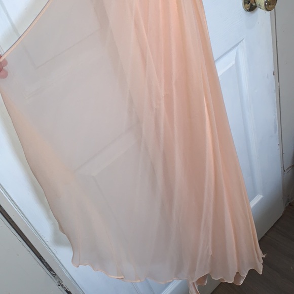 I’ve only ever worn this once, a pink creamy silky dress - Picture 6 of 6